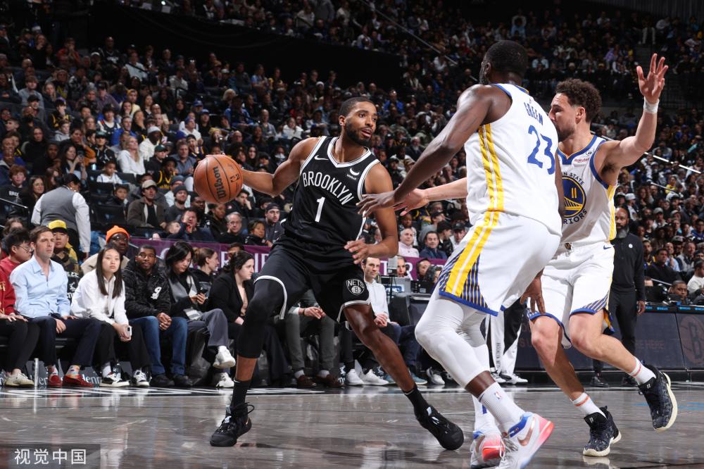 俱乐部中的 俱乐部中的