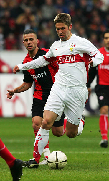 但他在进攻 但他在进攻